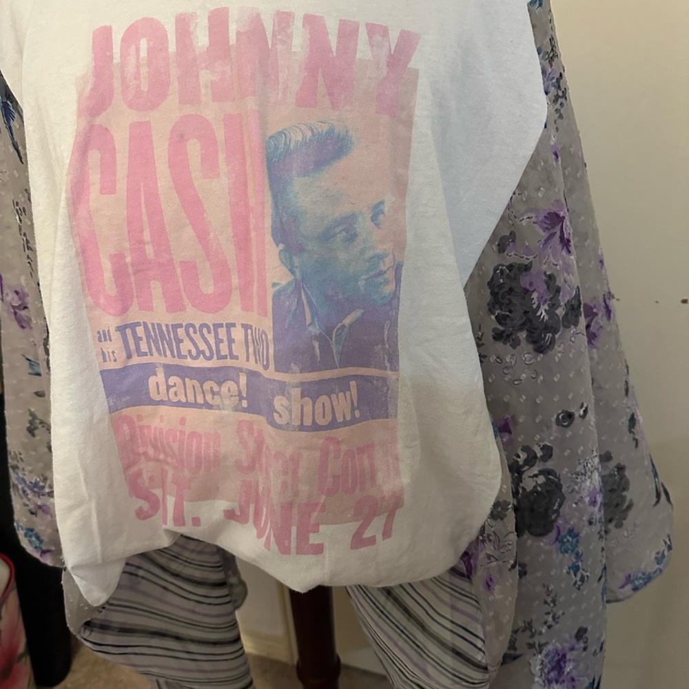 Old Navy White and Pink Graphic Tee